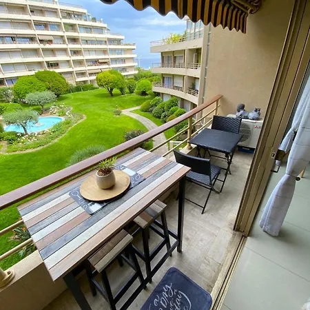Apartment Bord De